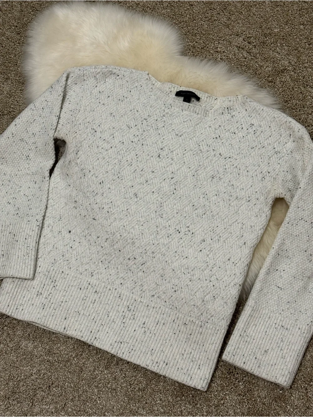 Ann Taylor Women’s Cream Speckled Knit Sweater Size XS